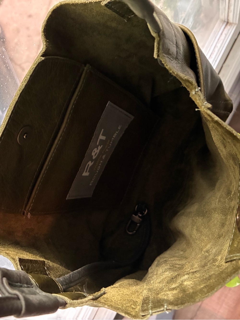 Rough & Tumble Design Olive Green Leather Shoulder Bag with Exterior Pockets - Picture 3 of 8